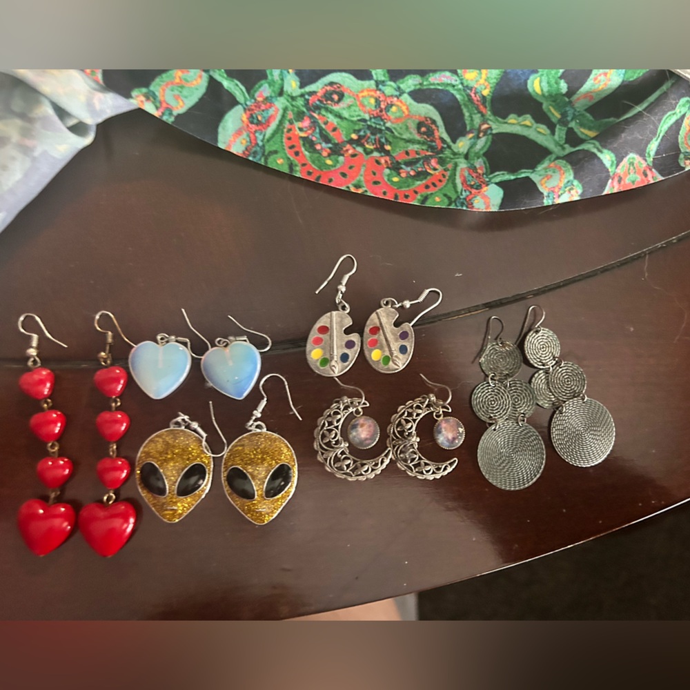 Red Heart Drop Earrings & 5 more prs